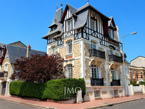 Villa & sa maison d’amis
