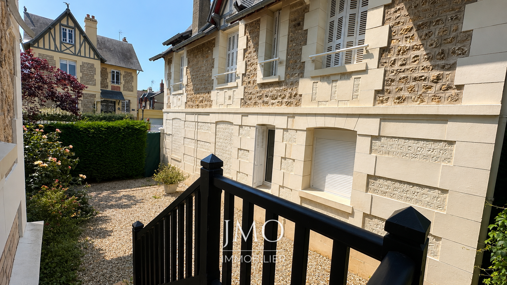 Villa & sa maison d’amis