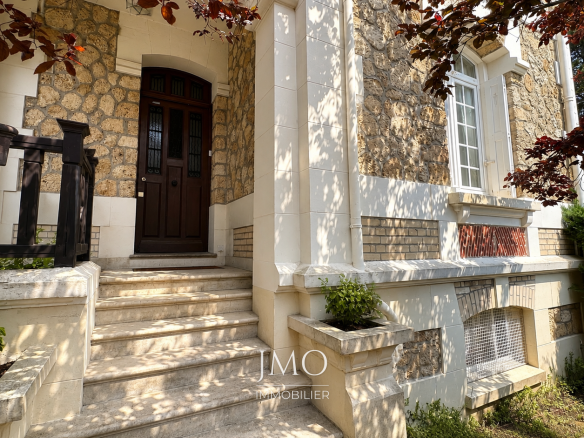 Villa & sa maison d’amis